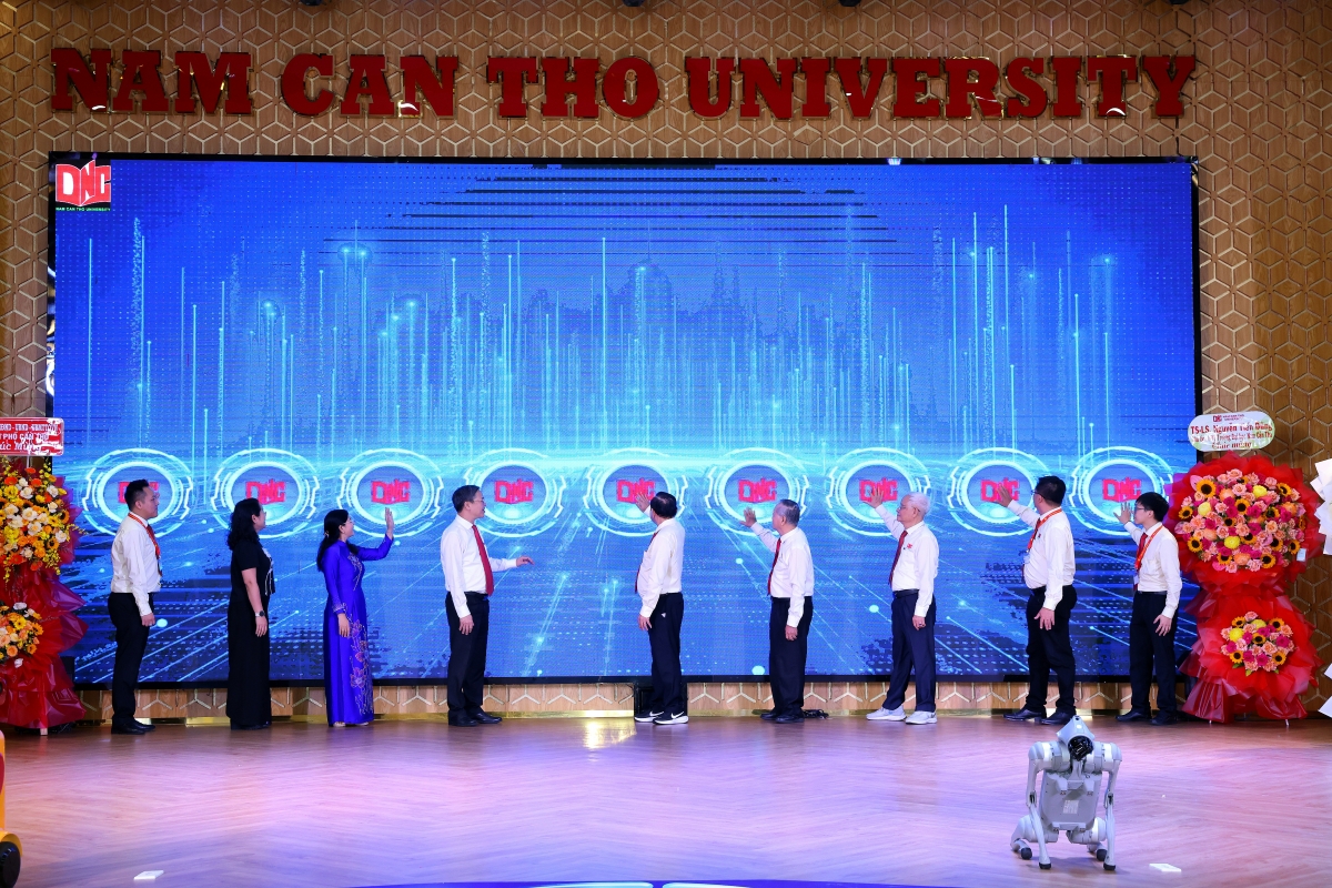 Đại học Nam Cần Thơ thành lập Viện Nghiên cứu Robot và Trí tuệ nhân tạo