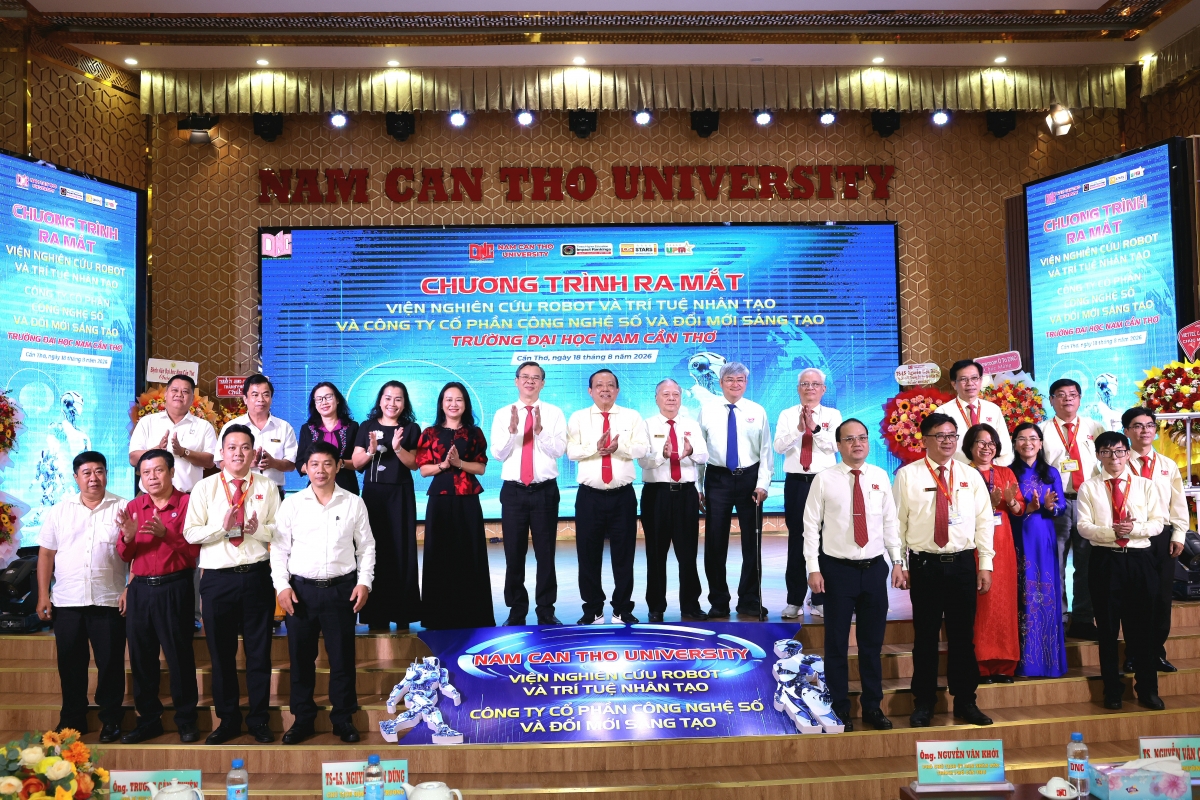 Đại học Nam Cần Thơ thành lập Viện Nghiên cứu Robot và Trí tuệ nhân tạo