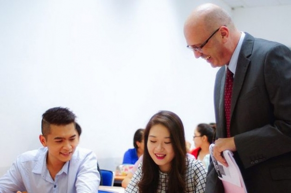 Cấp học bổng toàn phần cho 1.500 nhà khoa học trẻ, sinh viên xuất sắc đi đào tạo ở nước ngoài về công nghệ chiến lược