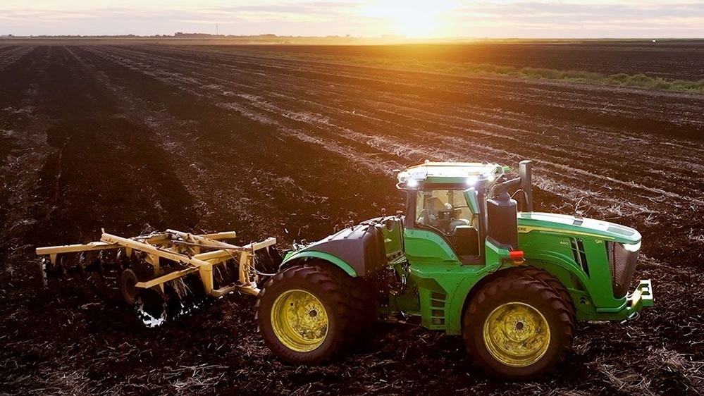 US Sugar triển khai đội máy kéo tự lái quy mô lớn trên 255.000 mẫu đất