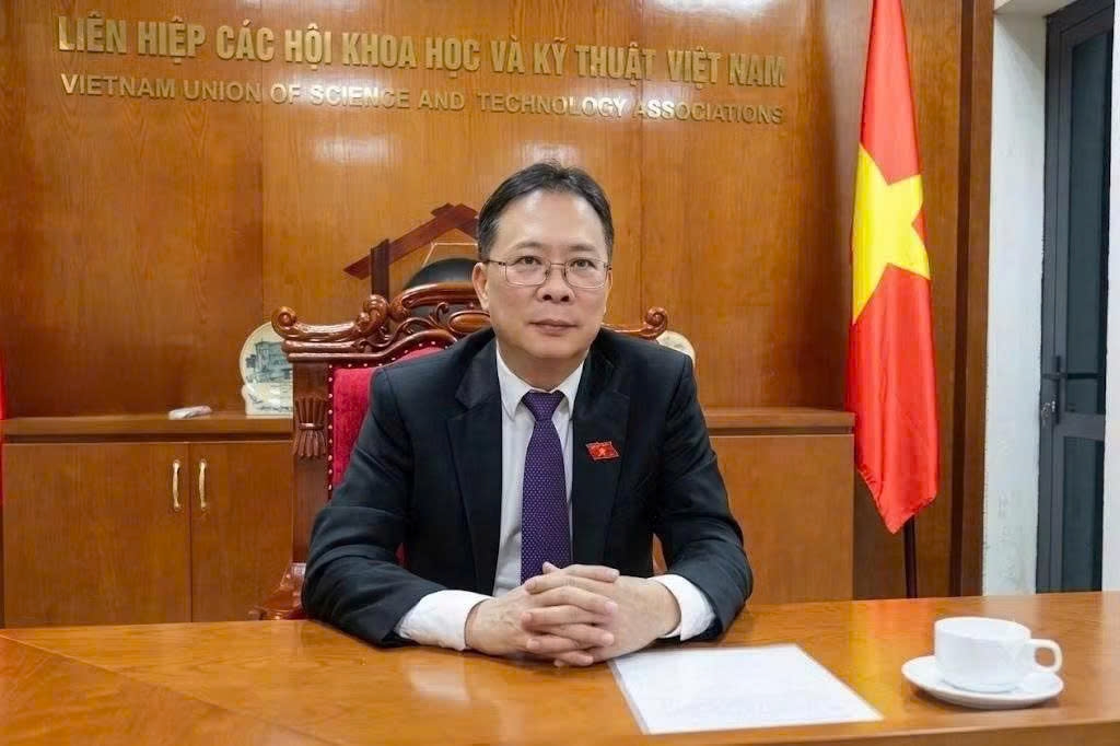 GS.VS Châu Văn Minh, Bí thư Đảng ủy Liên hiệp các Hội Khoa học và Kỹ thuật Việt Nam. Ảnh: Mai Loan.
