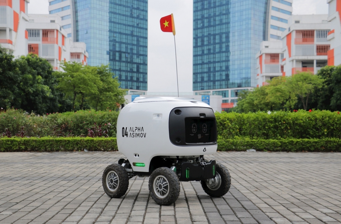 Phenikaa-X tham gia Dự án thử nghiệm xe buýt tự hành, robotaxi và robot giao hàng tại Hòa Lạc