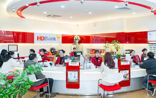 Tin tức ngân hàng nổi bật tuần qua: VPBank đi ngược xu hướng