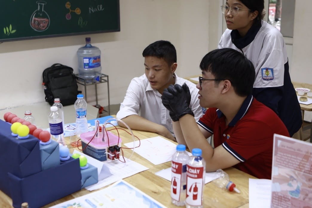 Trường THPT Nguyễn Gia Thiều 77 năm miệt mài nuôi dưỡng tài năng cho đất nước