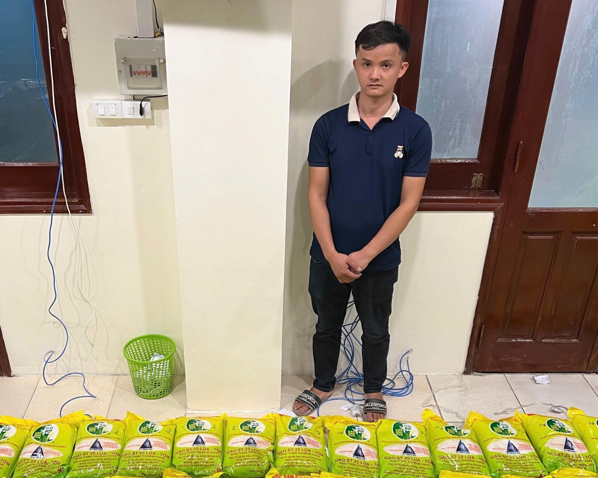 Công an Hà Nội tìm bị hại trong vụ hơn 10 tấn gạo ST25 giả
