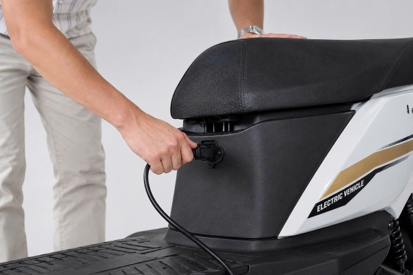 Sạc xe điện chuẩn kỹ thuật: Bảo vệ pin Lithium-ion khỏi nguy cơ cháy nổ