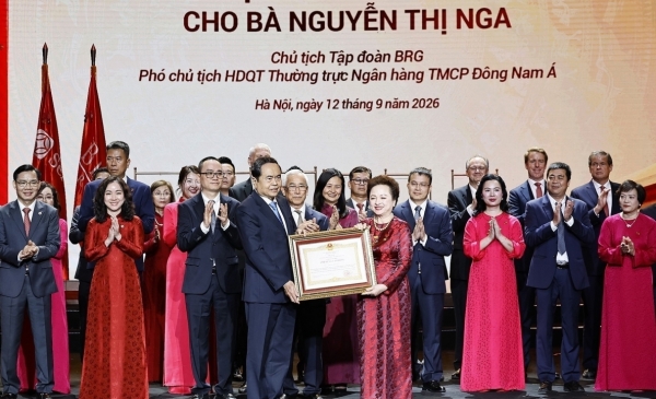 Chủ tịch BRG Nguyễn Thị Nga được phong tặng danh hiệu Anh hùng Lao động