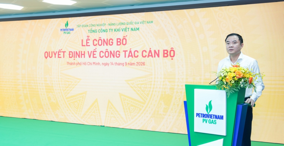 Bí thư Đảng ủy, Chủ tịch HĐTV PETROVIETNAM Lê Ngọc Sơn phát biểu chỉ đạo và giao nhiệm vụ tại buổi lễ.