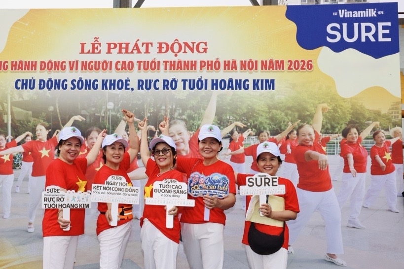 Vinamilk Sure đồng hành cùng người cao tuổi chủ động sống khỏe