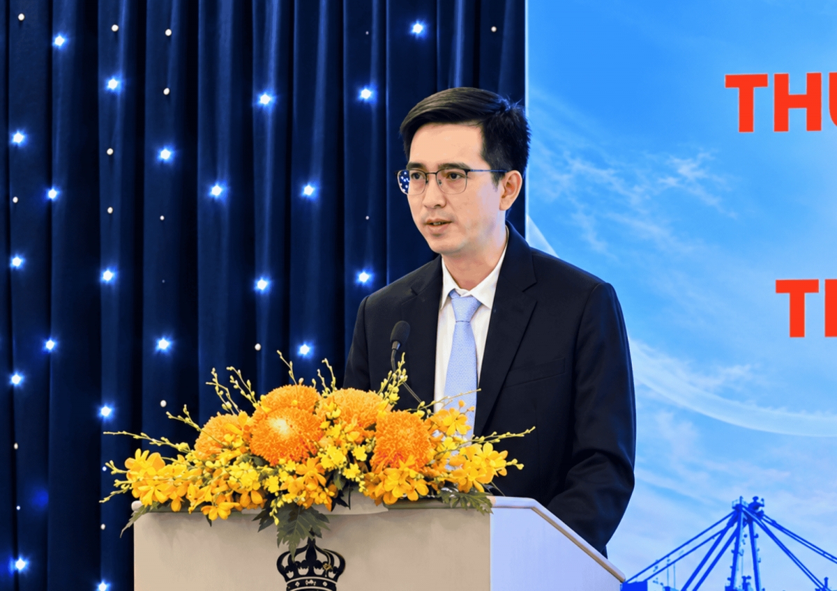 Ông Huỳnh Tuấn Hoàng - Phó Trưởng phòng Kinh tế Quốc tế, Sở Công Thương TP.Hồ Chí Minh trình bày tại hội nghị. Ảnh: Nart Thái