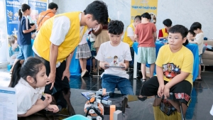 Đưa khoa học vào ngày hội Trung thu: Khi trẻ học bằng trải nghiệm và khám phá