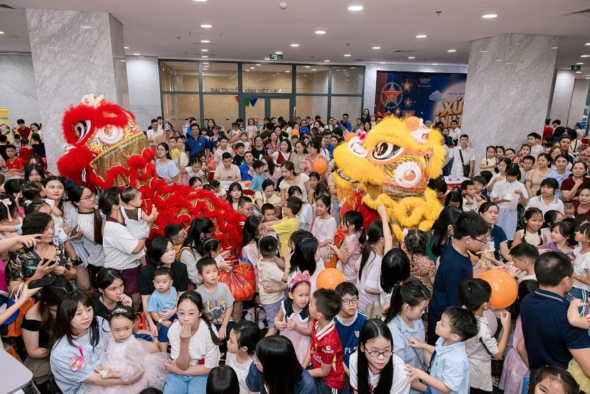 Đưa khoa học vào ngày hội Trung thu: Khi trẻ học bằng trải nghiệm và khám phá
