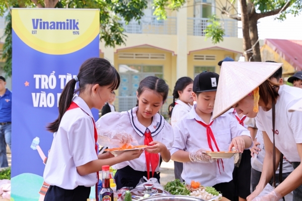 Gần 40.000 trẻ em cả nước vui đón Trung thu cùng Vinamilk