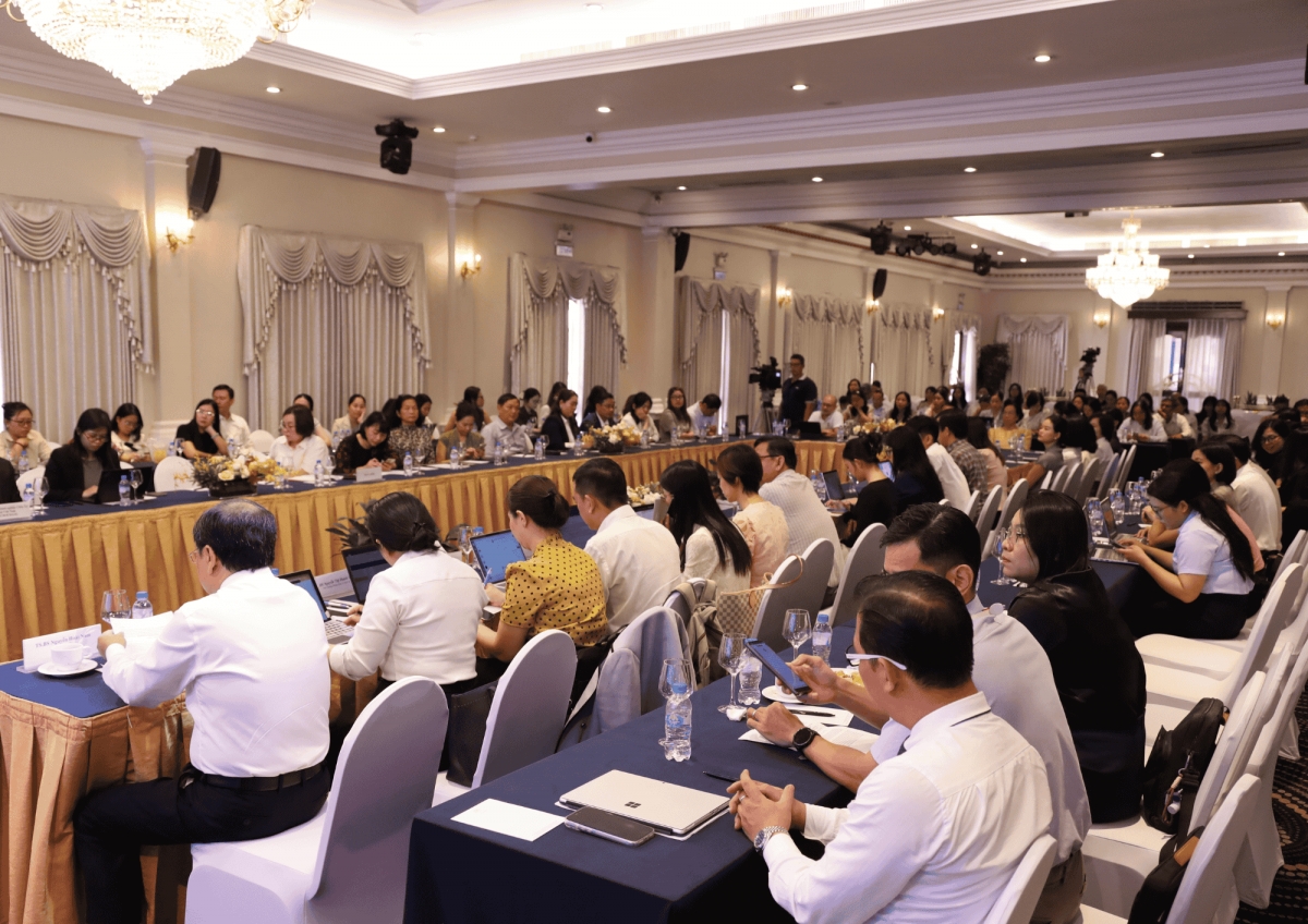 Toàn cảnh Hội nghị Đối thoại Doanh nghiệp - Chính quyền Thành phố, chuyên đề về lĩnh vực y tế, sáng 25/9/2026.