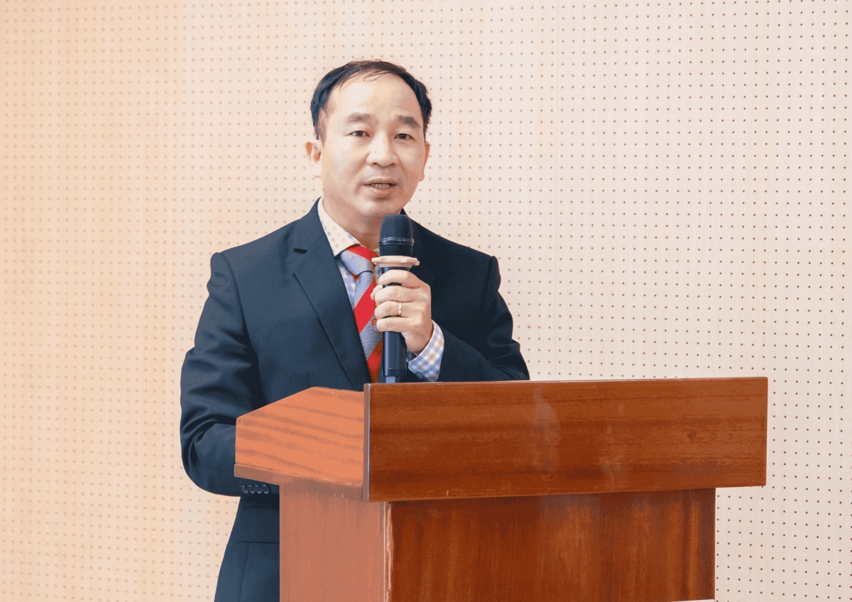 PGS.TS. Nguyễn Hùng - Trưởng Khoa Điện - Điện tử Trường Đại học Công nghệ TP.Hồ Chí Minh (HUTECH) phát biểu khai mạc chương trình.