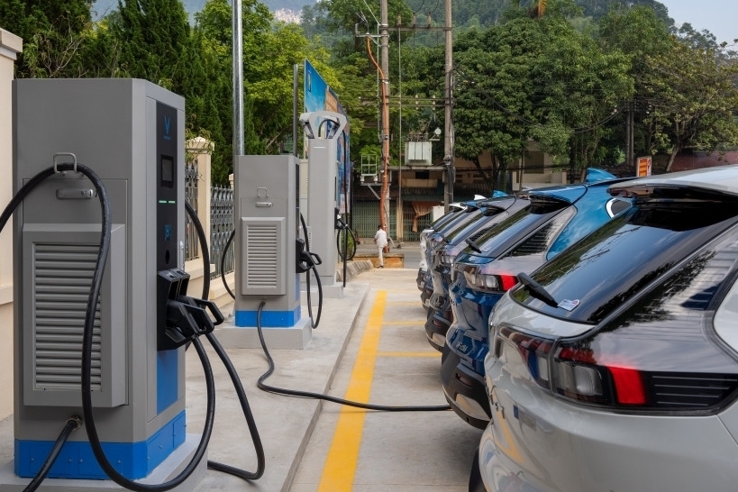 Từ 1/7/2027: Mọi trạm sạc xe điện phải tích hợp công nghệ cảnh báo và cô lập sự cố