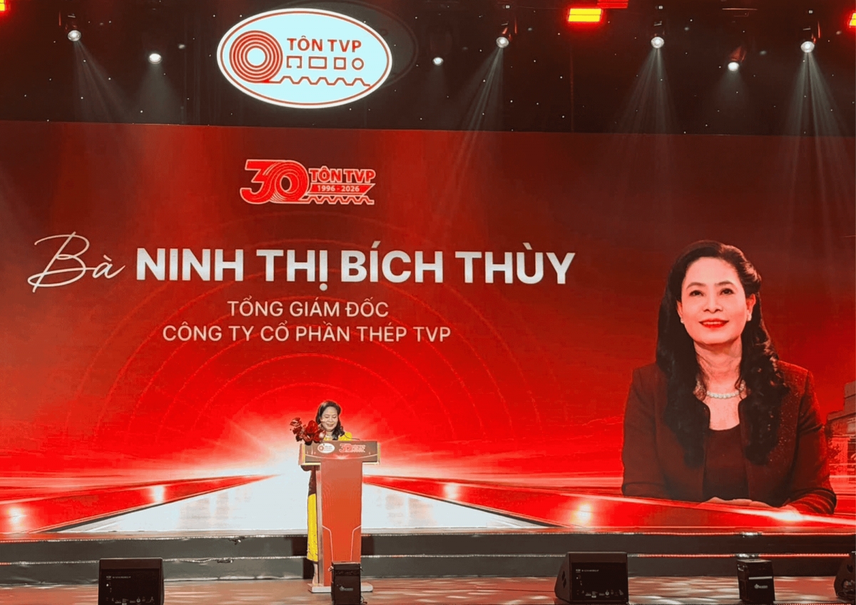 Bà Ninh Thị Bích Thùy - Tổng Giám đốc Công ty Cổ phần Thép TVP phát biểu khai mạc. Ảnh: Nart Thái 
