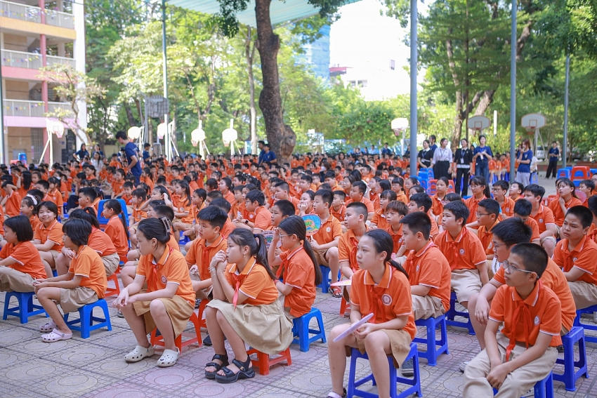“Dệt Sắc Đan Mây” - khi những con chữ trở thành nhịp cầu sẻ chia