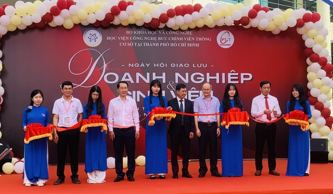 Đào tạo sát thực tế để đáp ứng nhu cầu nhân lực bán dẫn