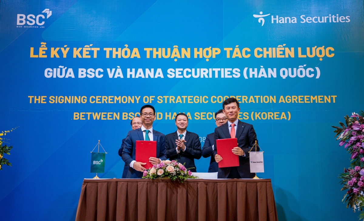 BSC và HSC ký thỏa thuận hợp tác chiến lược 2022