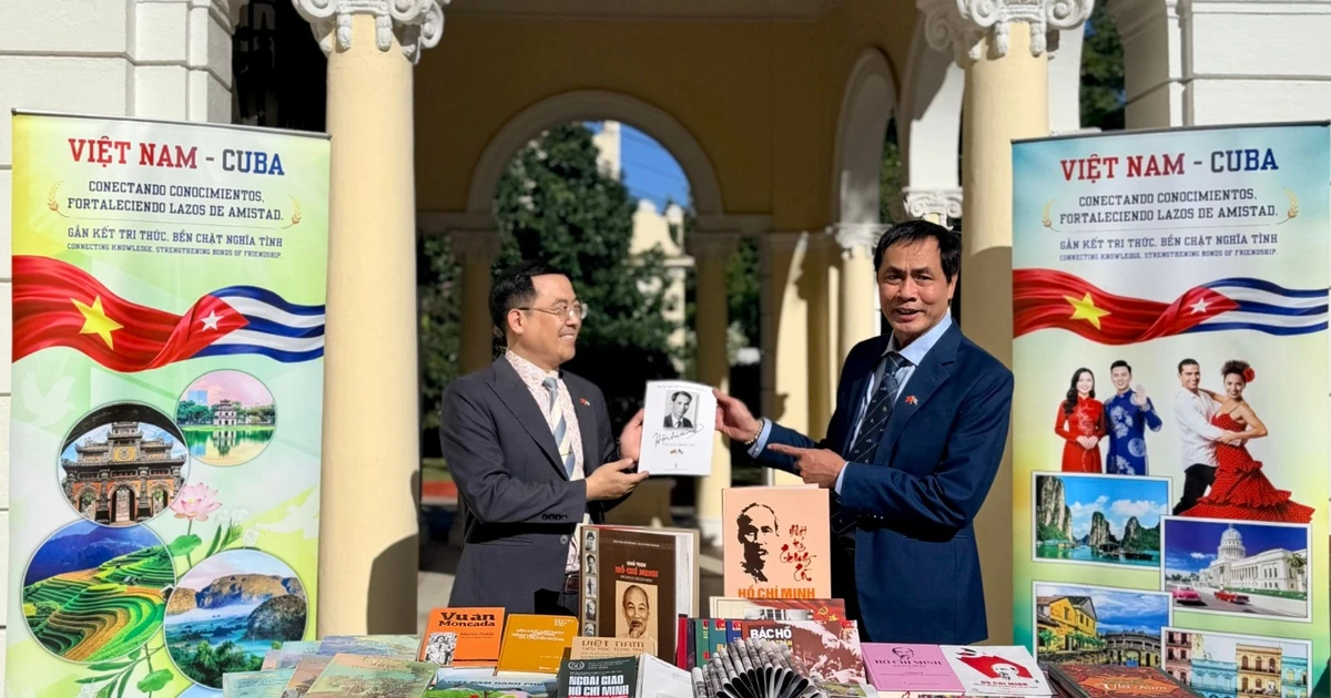 Những ngày sách không thể quên trên đất nước Cuba