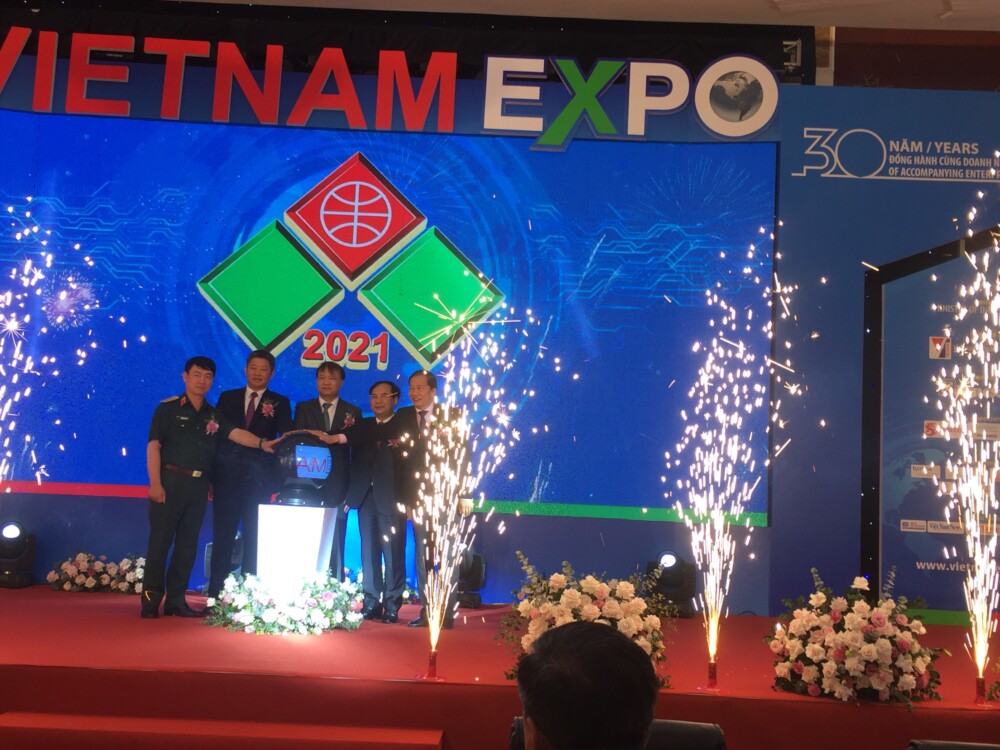 320 doanh nghiep tham gia hoi cho thuong mai quoc te viet nam expo 2021