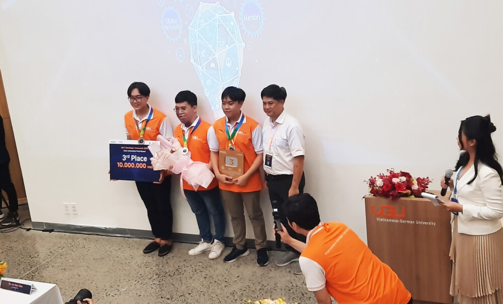 advantech to chuc vong chung ket lien truong chon ra quan quan aiot developer innoworks 2022