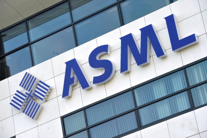 ASML Holdings xem xét xây dựng nhà máy sản xuất chip ở Đông Nam Á và Việt Nam