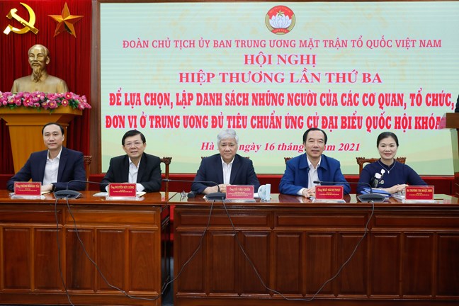 chon danh sach nguoi khoi co quan trung uong ung cu dai bieu quoc hoi khoa xv