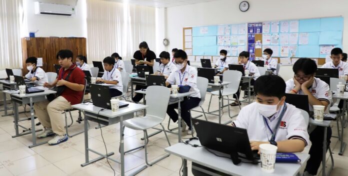Cuộc thi Giờ lập trình 2024 đưa học sinh đến gần hơn với tin học