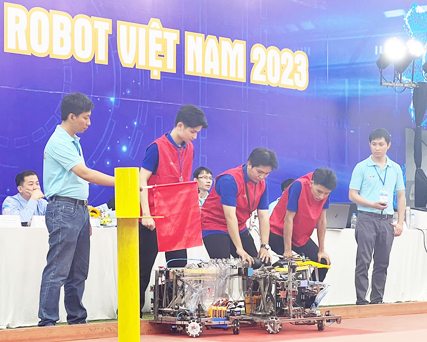 cuoc thi robocon viet nam 2023 soi noi kich tinh day hap dan vong loai khu vuc phia nam