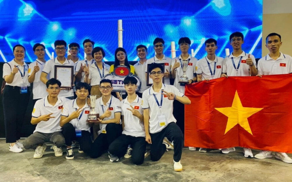 doi tuyen viet nam gianh giai ba va giai ky thuat xuat sac abu robocon 2023