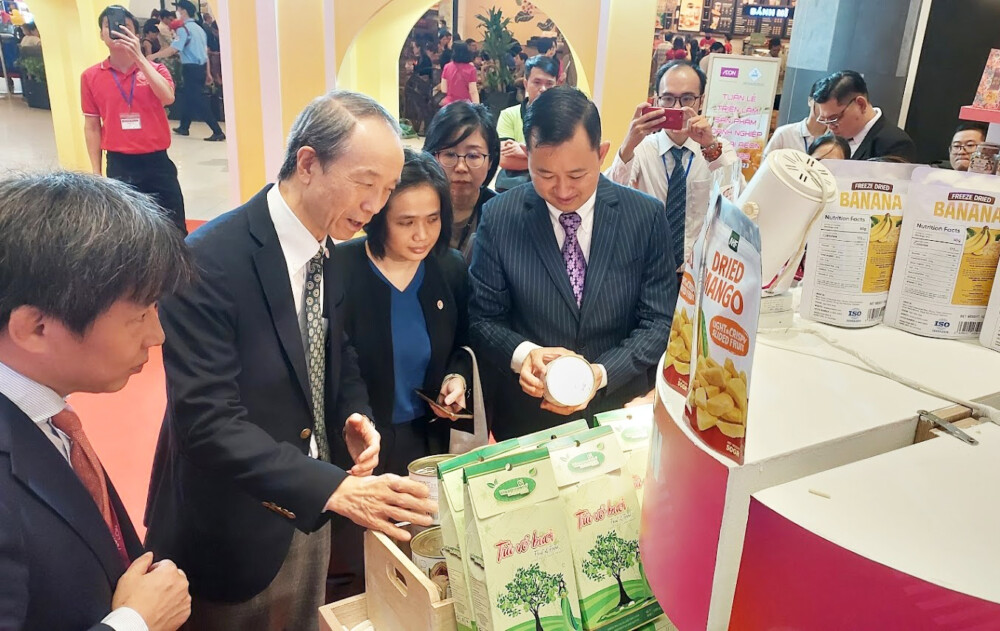 dua san pham cua doanh nghiep viet vao chuoi sieu thi aeon