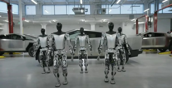 Elon Musk đưa robot hình người vào nhà máy và kỳ vọng giúp Tesla thành công ty 25 nghìn tỷ USD