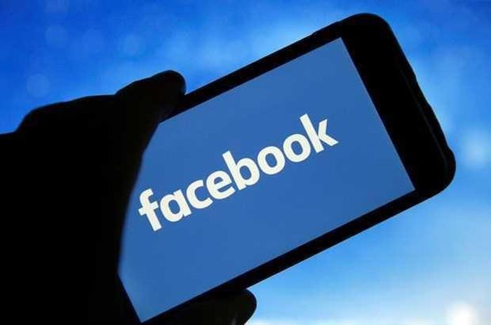 facebook hoat dong tro lai sau vai gio gap su co