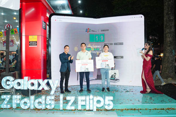 fpt shop chinh thuc mo ban bo doi sieu pham galaxy z5 series