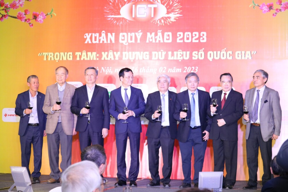 gap go ict 2023 khoi dong nam du lieu so quoc gia