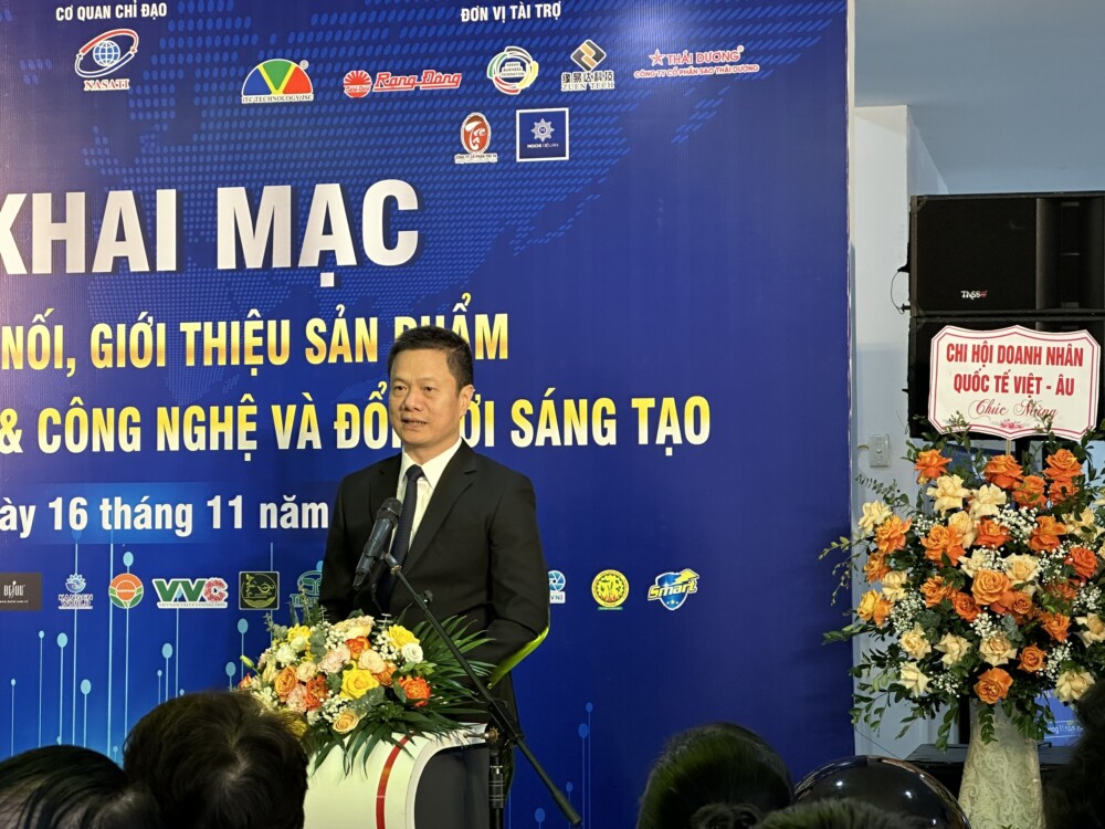 khai mac tuan le ket noi giao thuong hang hoa ung dung kh va cn