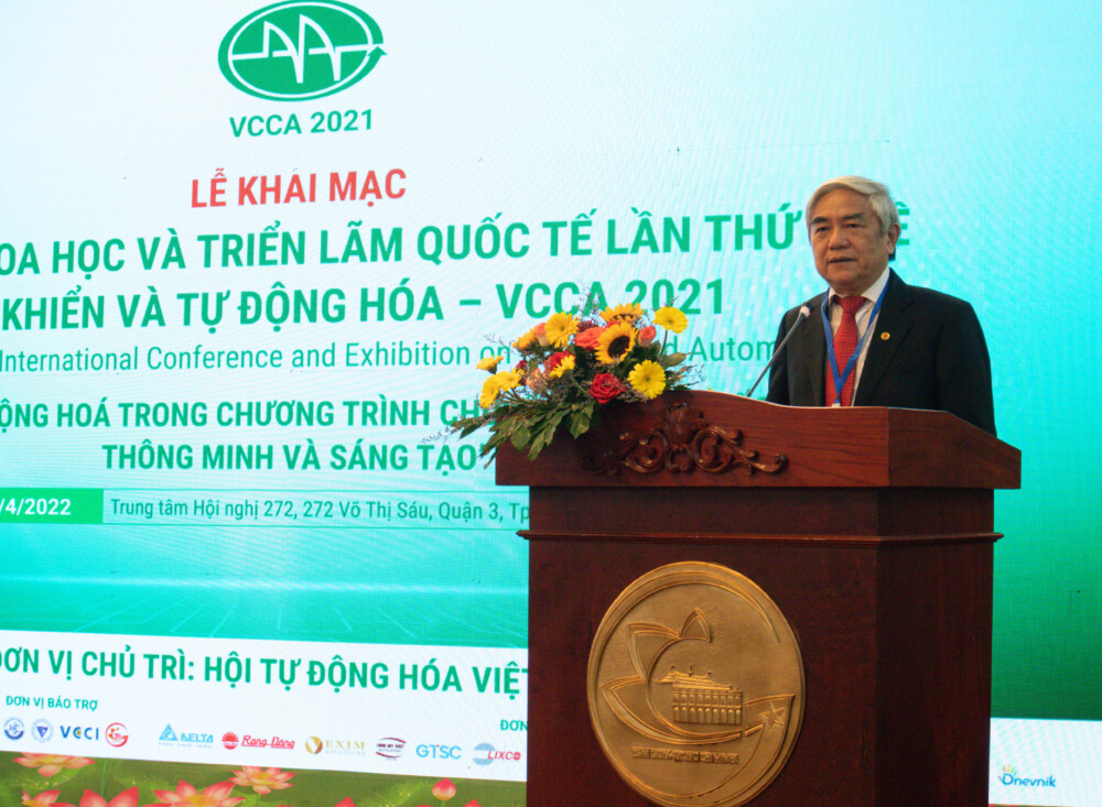 khai mac vcca 2021 voi su tham gia cua hang tram nha khoa hoc va dong dao khach tham quan trien lam