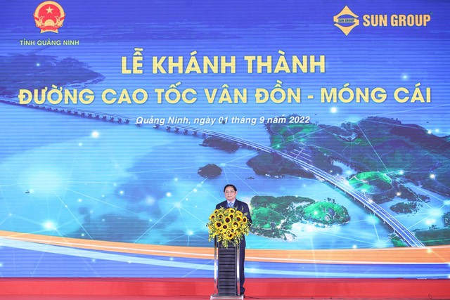 khanh thanh tuyen duong cao toc van don mong cai ket noi vung dai nhat viet nam