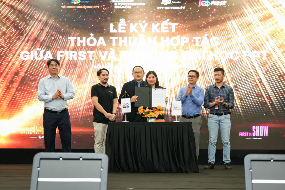 lan dau tien cuoc thi first tech challenge duoc to chuc tai viet nam