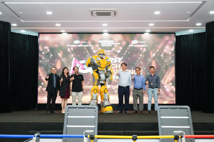 Lần đầu tiên Cuộc thi FIRST®Tech Challenge được tổ chức tại Việt Nam