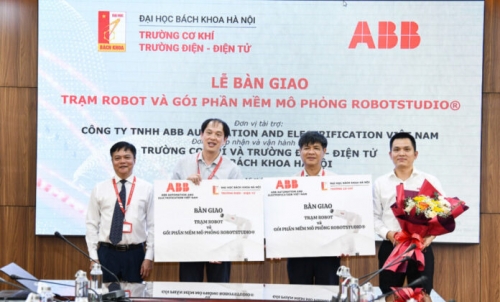 ABB trao tặng trạm Robot và gói phần mềm mô phỏng Robotstudio cho Đại học Bách khoa Hà Nội