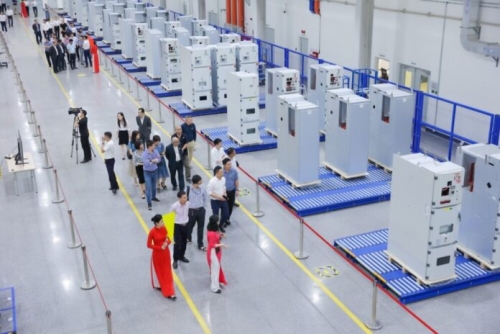 Factory Tour: Chương trình đặc biệt dành cho học viên Trường hè quốc gia lần thứ Nhất về Điện tử công suất