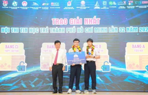 Trao 4 giải Nhất Hội thi tin học trẻ TP. Hồ Chí Minh lần thứ 32