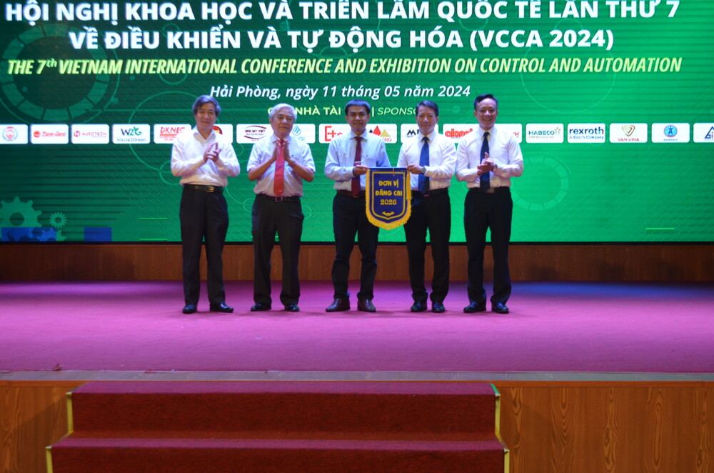 nghien cuu danh cho dao tao nganh ky thuat dieu khien va tu dong hoa dat giai nhat best paper tai vcca 2024