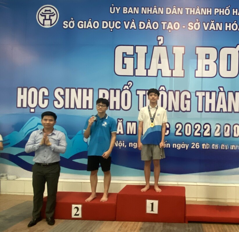 nguyen nam phong hanh trinh cua mot hoc sinh gioi va van dong vien tai nang