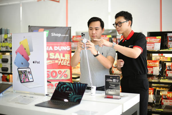 nhan uu dai khung den 24 trieu khi mua sam dip tet tai fpt shop