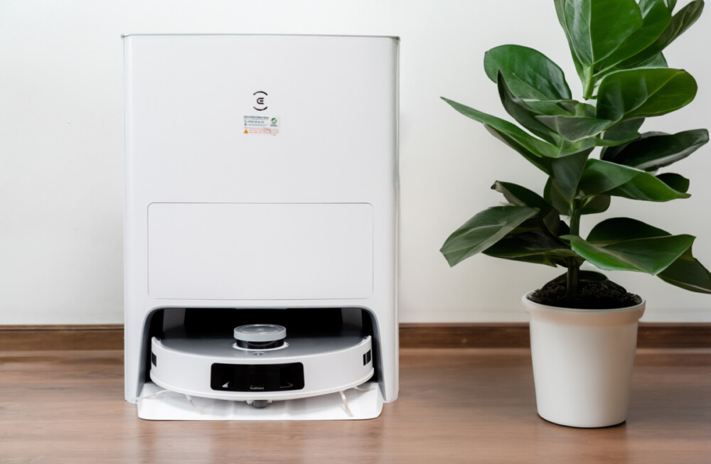 robot lau nha t20 omni the he moi cua ecovacs