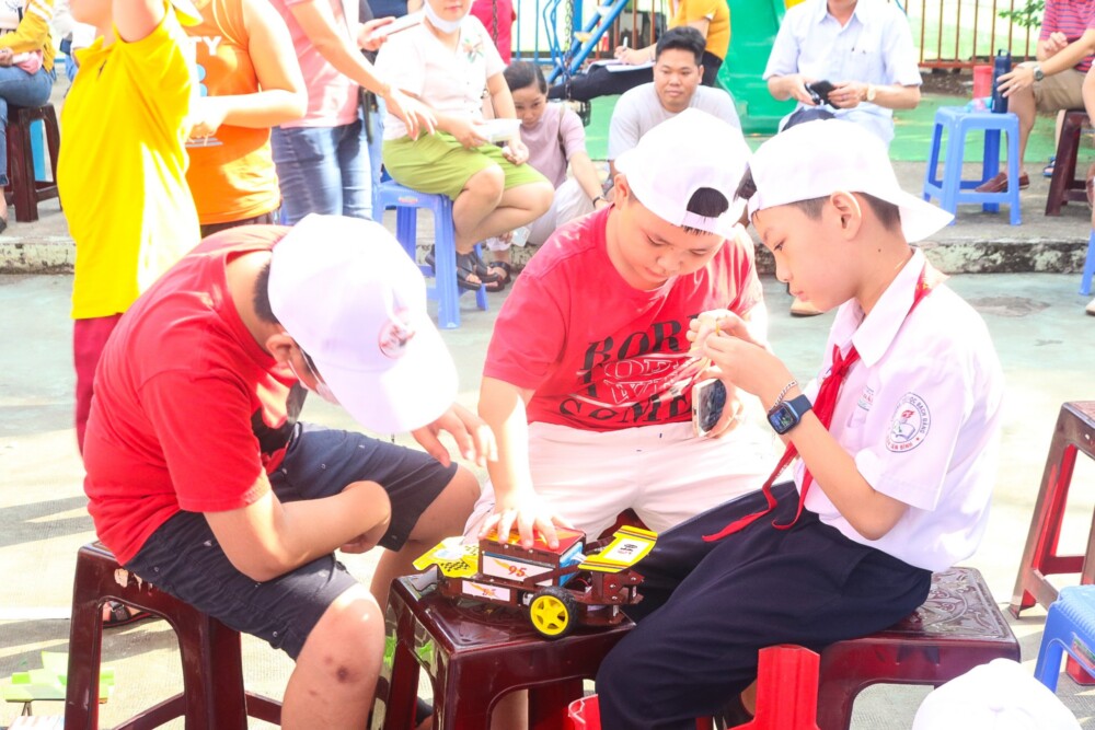 stem robot challenge 2022 hoi thi sang tao danh cho hoc sinh tphcm